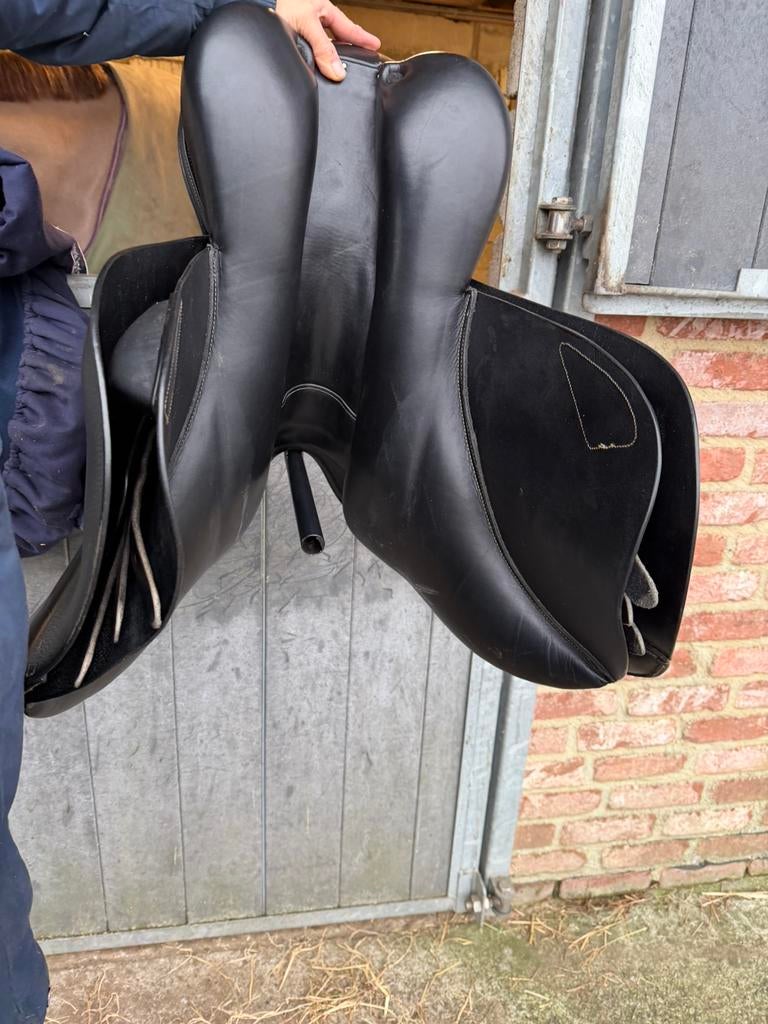 Mooi ikonic zadel, Ophalen, Zo goed als nieuw