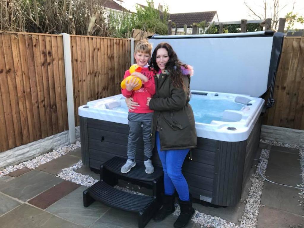 Magasin jacuzzi livraison Cover Escalier Produits offert, Enlèvement, Neuf