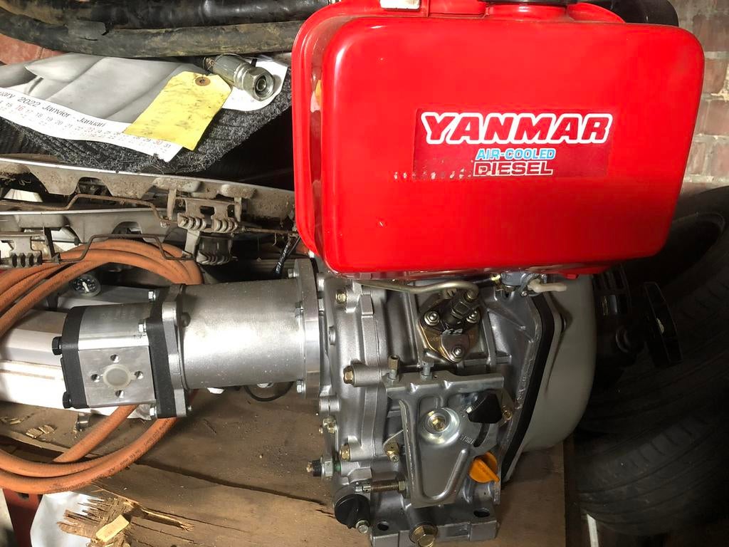 Yanmar L100, Bricolage & Construction, Enlèvement, Neuf