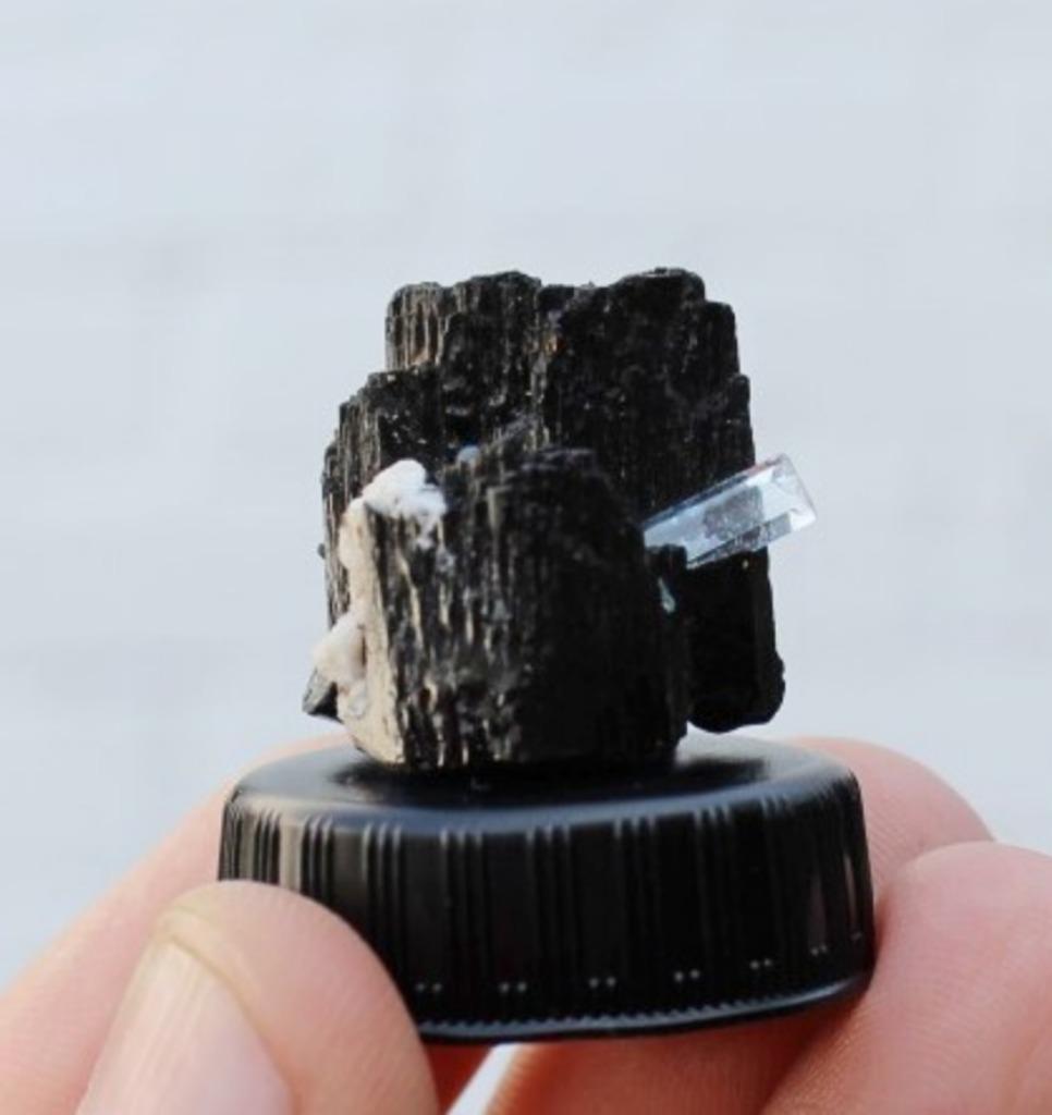 TOERMALIJN met AQUAMARIJN uit Erongo in NAMIBIE, Ophalen of Verzenden, Mineraal