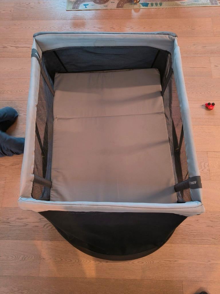 Reisbed Aeromoov Blue Whale, Ophalen, Gebruikt, Reisbedje