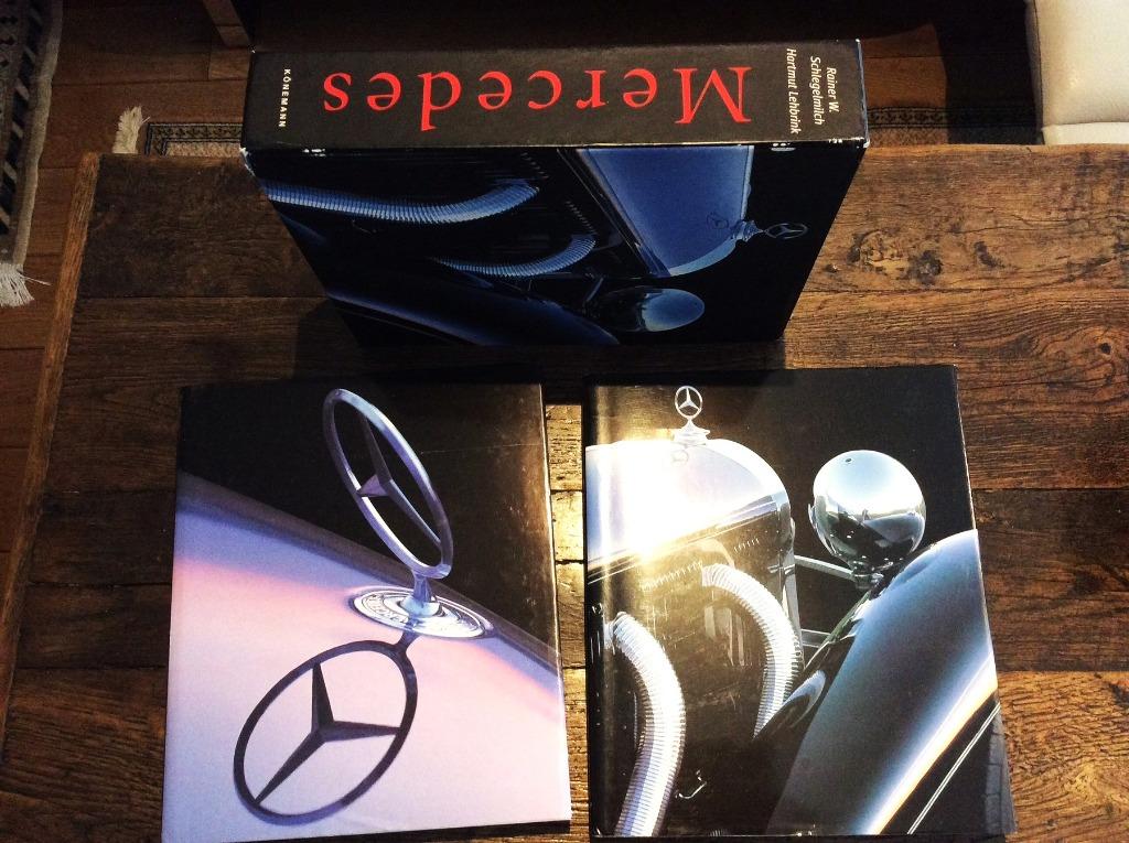 Mercedes-Benz boeken 2 dikke delen in hoes, Boeken, Auto's | Boeken, Ophalen of Verzenden, Zo goed als nieuw, Mercedes