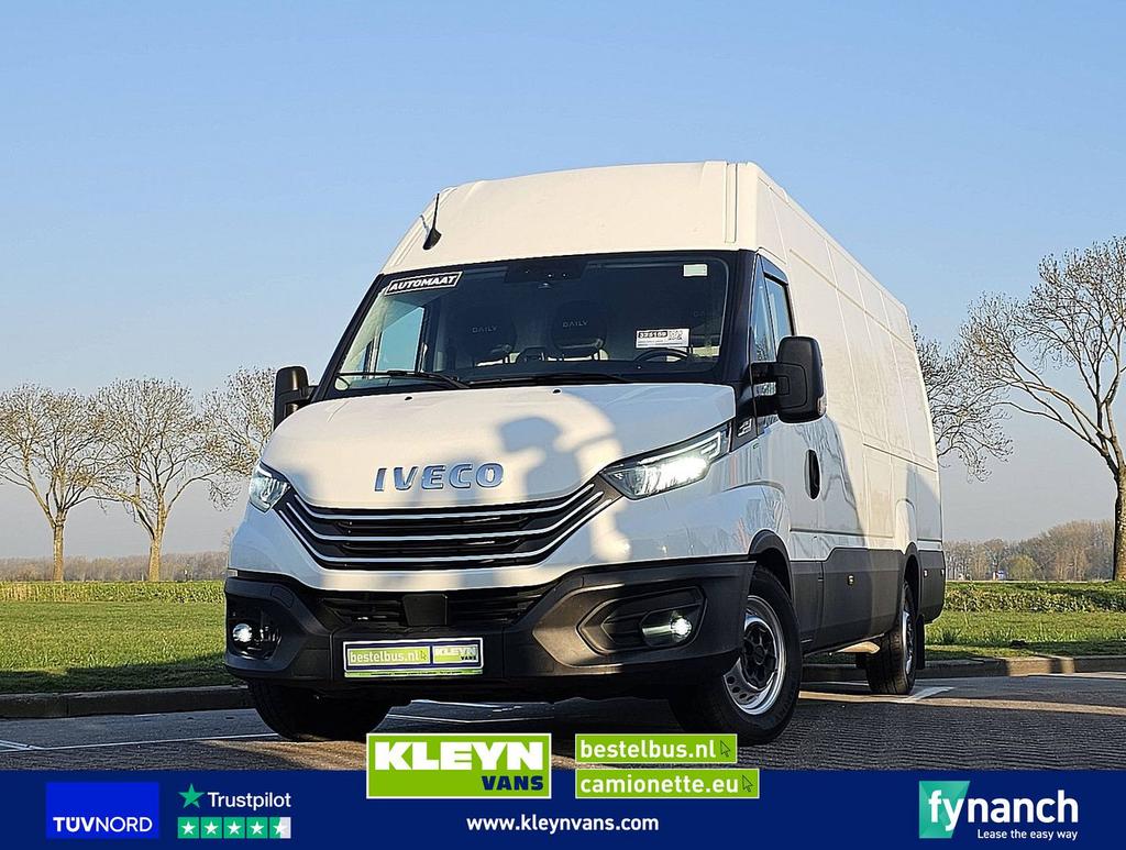 Iveco DAILY 35S16 L4H2 Navi Camera AC!, Auto's, Bestelwagens en Lichte vracht, Automaat, Iveco, Wit, Bedrijf