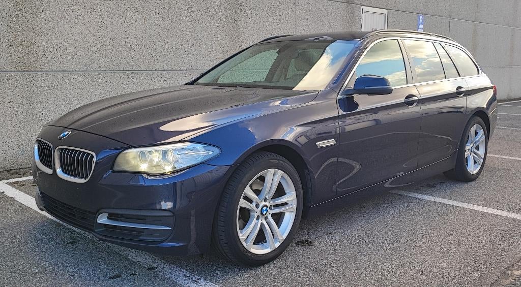 BMW 520d Touring *Export/Marchand/Merchant*, Autos, Cuir, 118 g/km, Entreprise, Entretenue par le concessionnaire