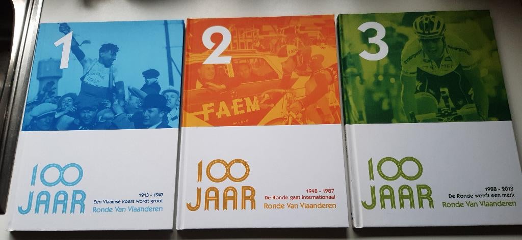 100 jaar Ronde van Vlaanderen., Boeken, Ophalen, Zo goed als nieuw
