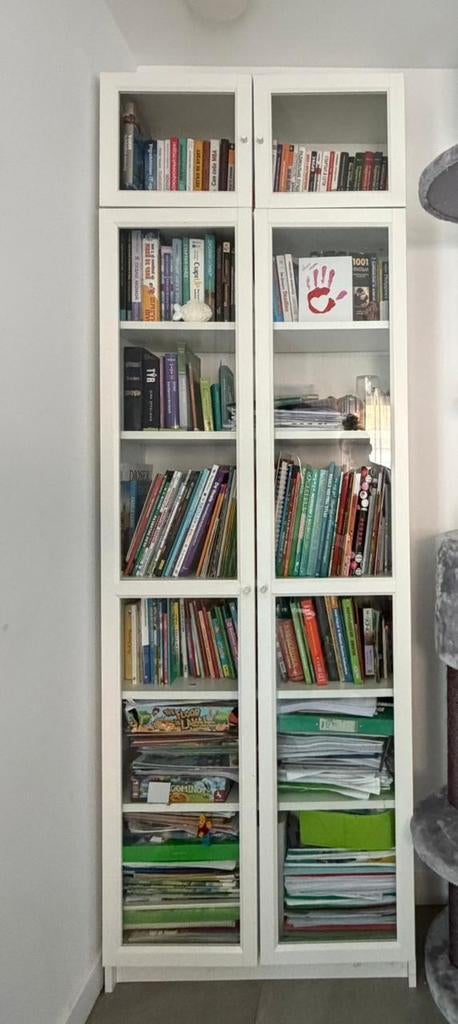 Boekenkast Ikea Billy met bovendeel en glazen deuren wit, Huis en Inrichting, Ophalen