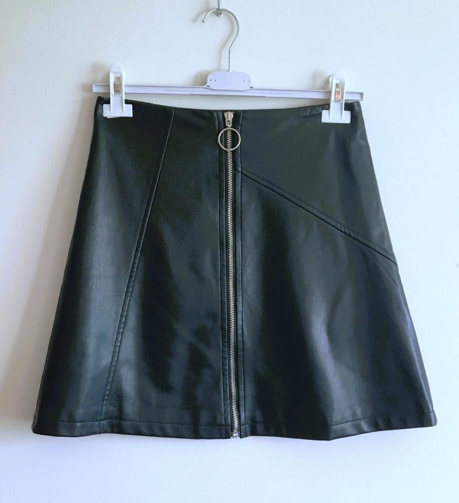 Daphnea Trendy en Stijlvolle PU Lederen Rok - Mode-item! - S, Kleding | Dames, Rokken, Verzenden, Zwart, Zo goed als nieuw, Maat 36 (S)