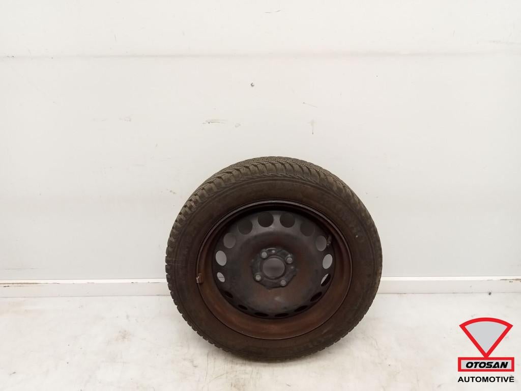 Jante de roue de secours 4x100 Kuhmo homecomer pour Smart 45, Autos : Pièces & Accessoires, Mercedes-Benz AG, Utilisé, Mercedesstrasse 120
70372  Stuttgart, DE