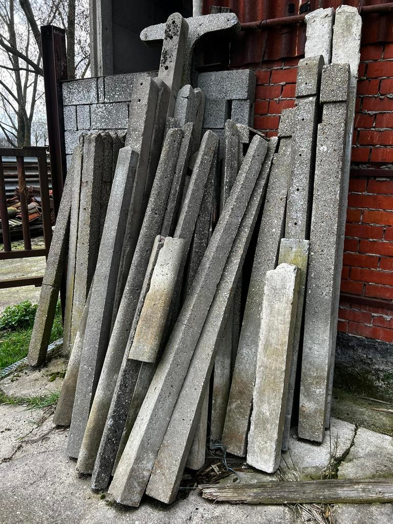 Gratis beton palen, Tuin en Terras, Ophalen, Zo goed als nieuw, Palen
