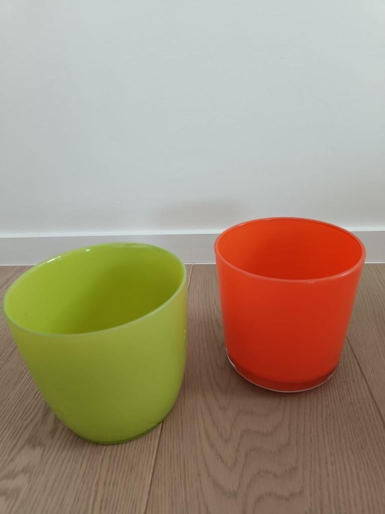 2 bloempotten, Ophalen, Rond, Zo goed als nieuw, Balkon