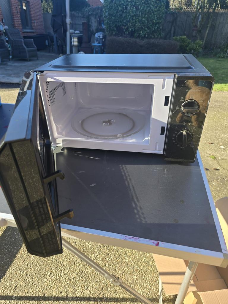 Kleine microgolfoven, Gebruikt, Microgolfoven, Ophalen of Verzenden, Draaiplateau