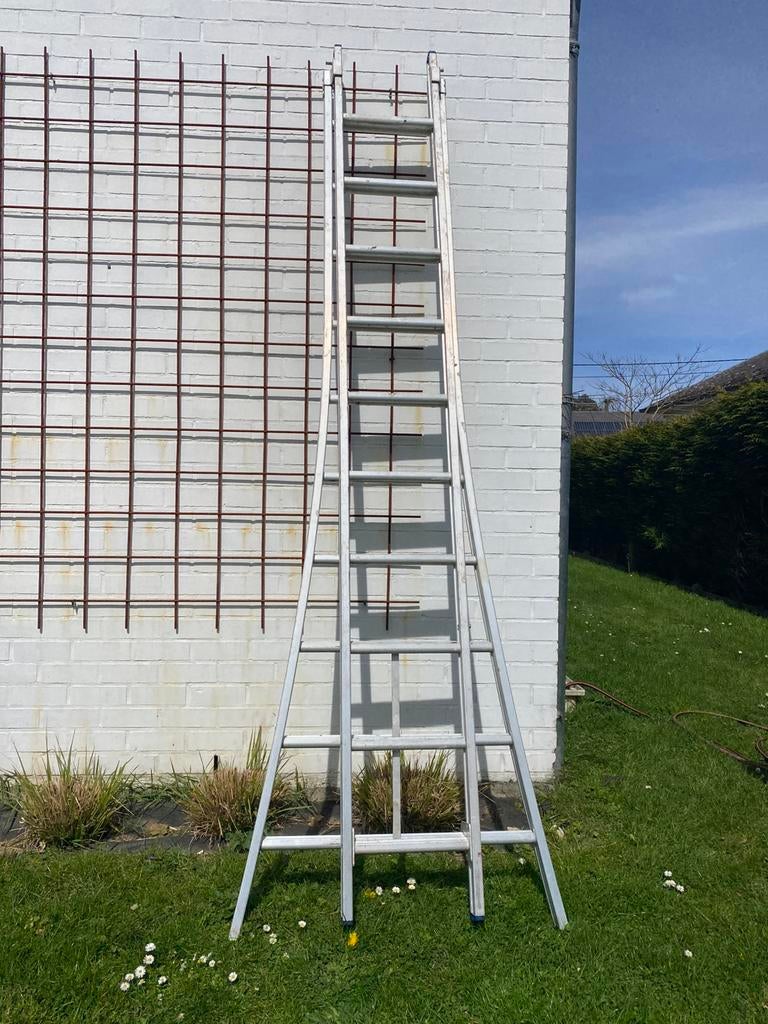 Échelle deux pièces avec 2x10 échelons, Bricolage & Construction, Enlèvement, Utilisé, Échelle