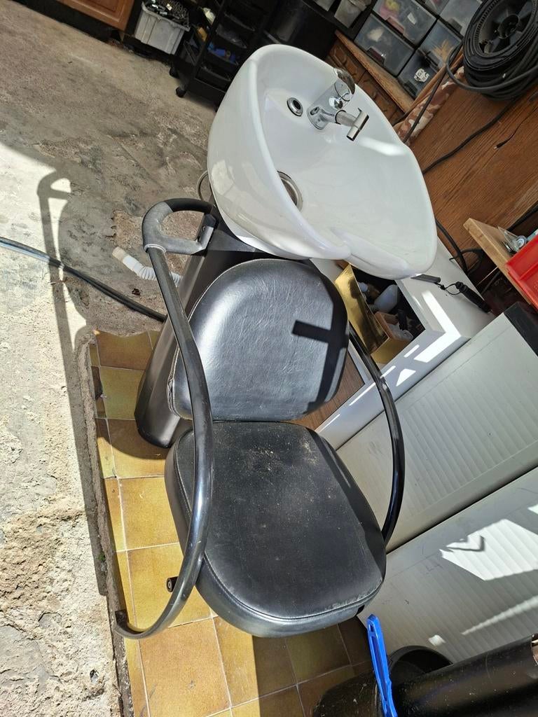 Kappers wasbak, Ophalen