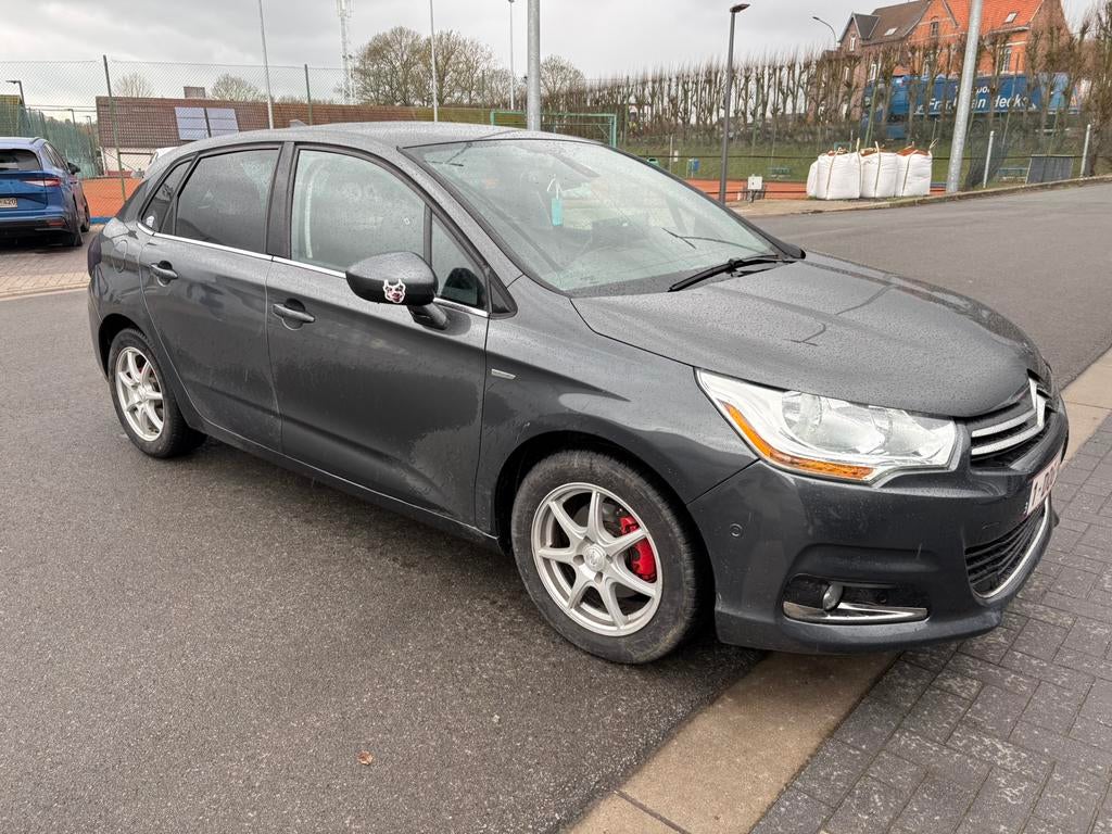 Citroën C4 — 1.2cc — Volledige opties — Onderhoud — €uro 6B, Auto's, Citroën, Voorwielaandrijving, 1199 cc, Leder en Stof, 96 kW