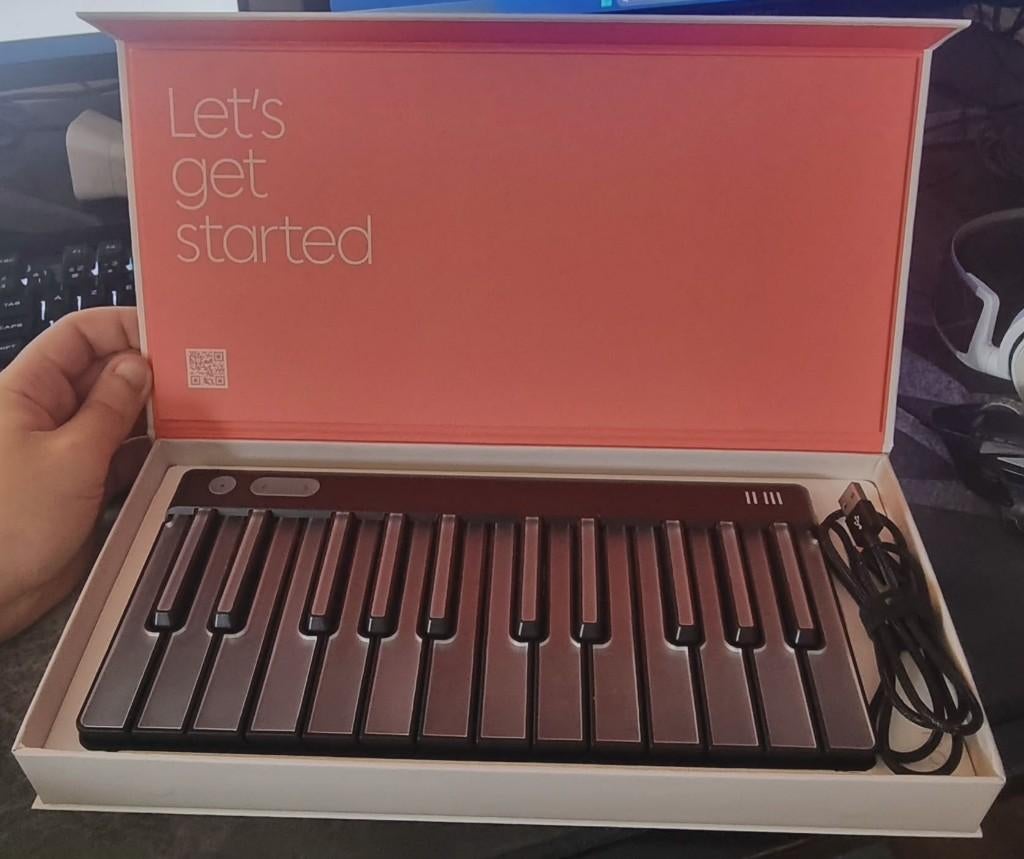 Piano Roll M, Muziek en Instrumenten, Piano's, Gebruikt, Wit, Digitaal, Ophalen of Verzenden