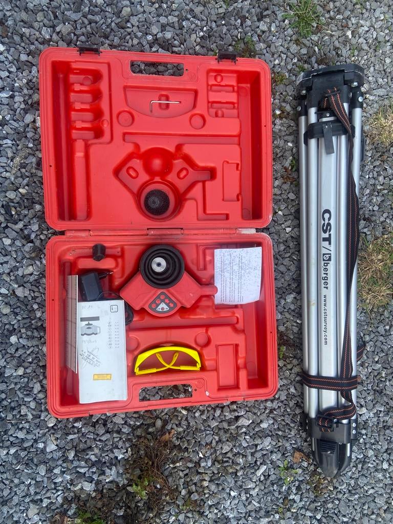 Niveau lazer quadriga, Bricolage & Construction, Enlèvement, Comme neuf