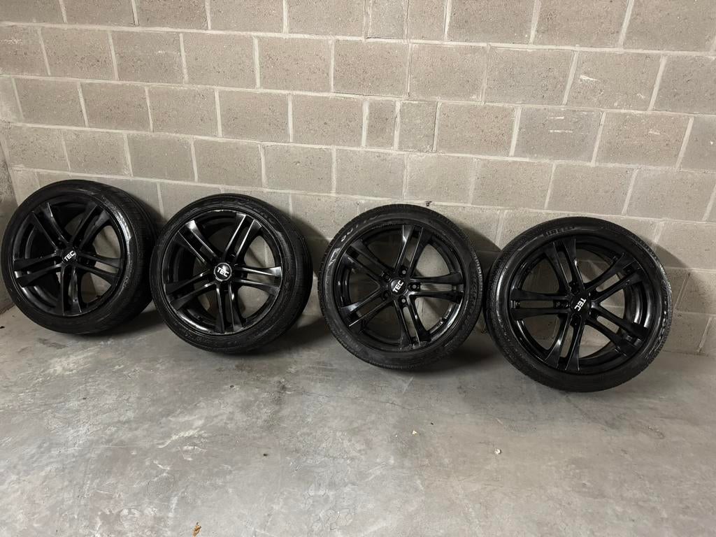 Jantes TEC 225/45 R18 Pirelli, Autos : Pièces & Accessoires, Pneus & Jantes, Pneus et Jantes, Pneus hiver, 18 pouces, 225 mm, Véhicule de tourisme