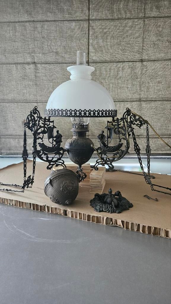 Hangende olielamp, Antiek en Kunst, Ophalen