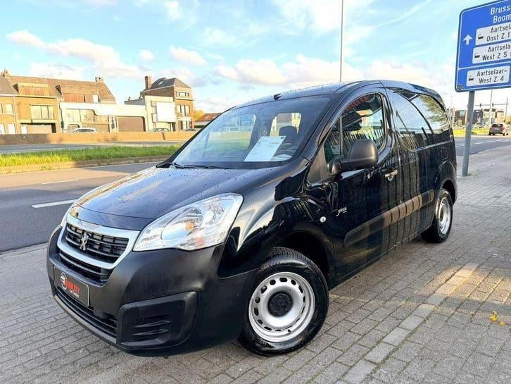 Peugeot Partner Galicia 1.6i 2017 066000km Pdc Trekhaak, Autos, Essai à domicile, Achat, Euro 6, Entreprise