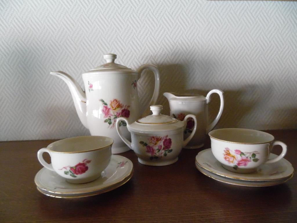 Service à café ancien, Enlèvement