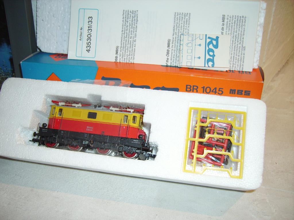 ENSEMBLE DE LOCOMOTIVES ÉLECTRIQUES ROCO ET CHARIOTS 3 MBS, Hobby & Loisirs créatifs, Analogique, Enlèvement ou Envoi, Comme neuf