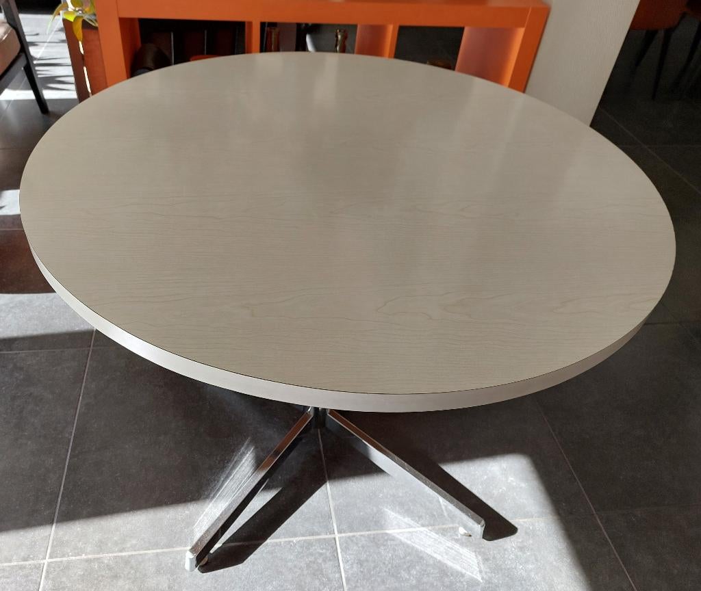 Vintage ronde eettafel - poot in chroom, Huis en Inrichting, Tafels | Eettafels, Ophalen, Gebruikt, 100 tot 150 cm, 100 tot 150 cm