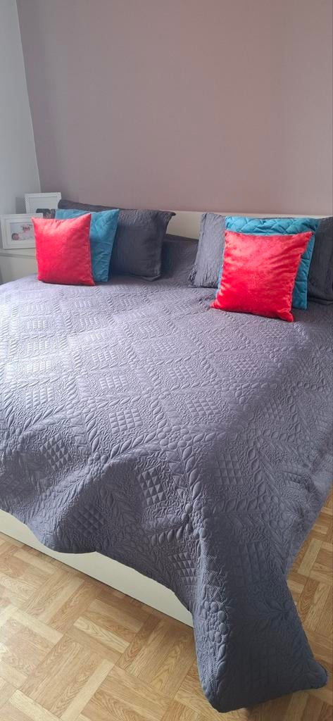 Lit en bois blanc 180 cm matelas et avec 2 chevets, Enlèvement, Blanc, 180 cm