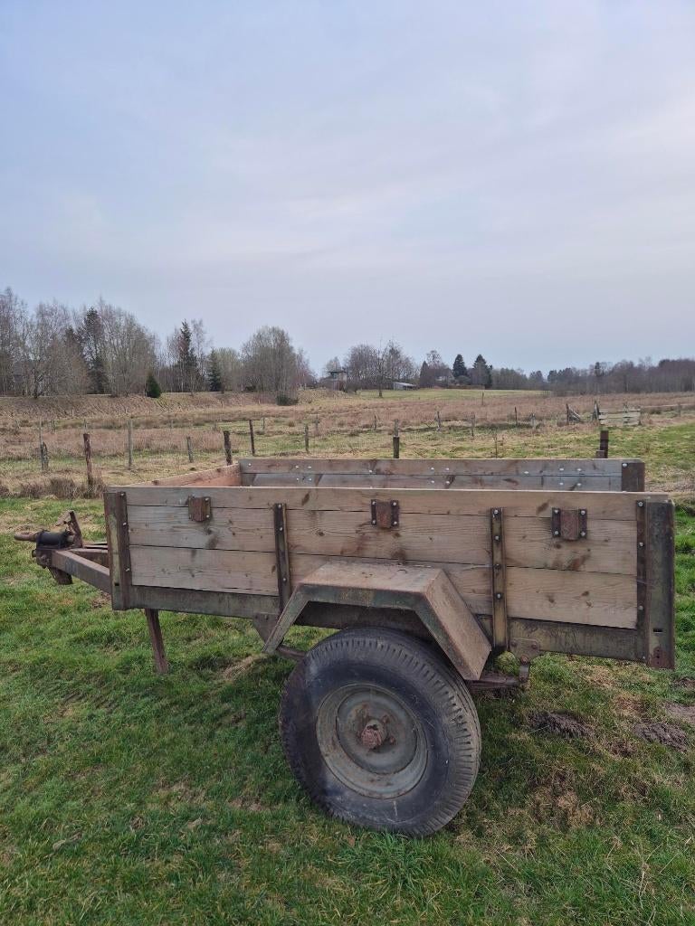 ancienne remorque militaire, Enlèvement, Utilisé