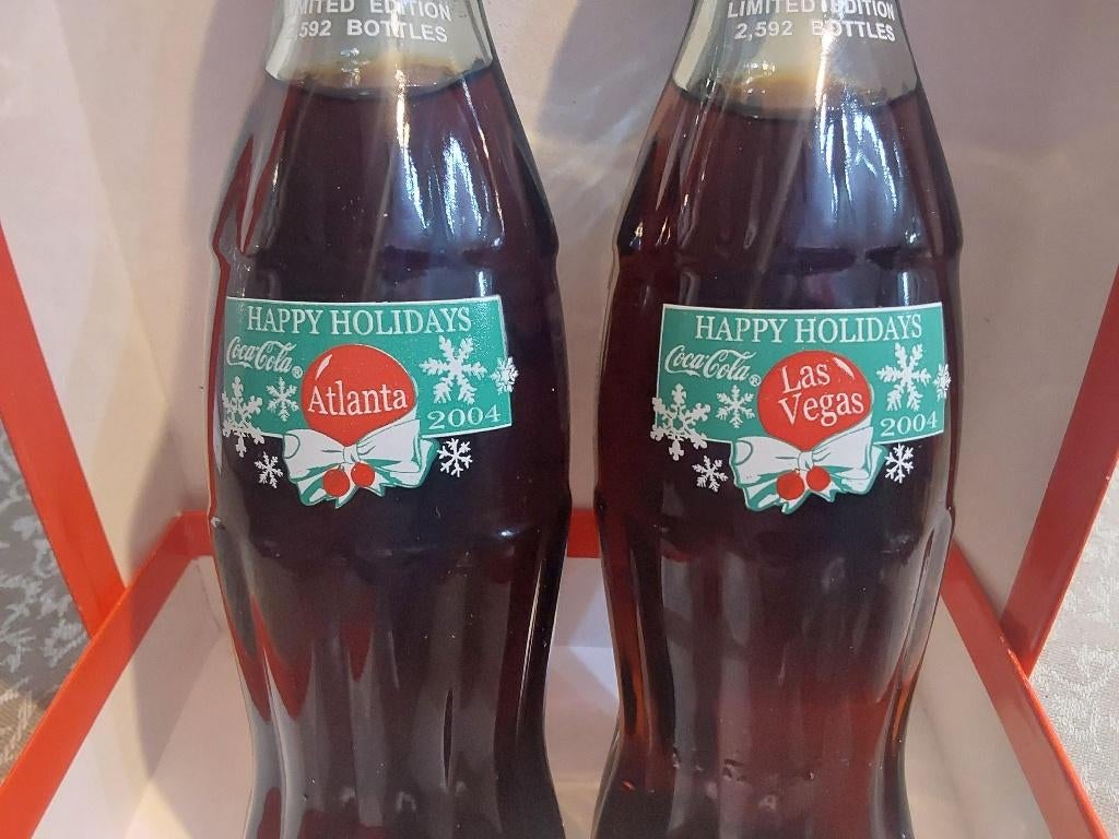 Coca Cola flessen set Las Vegas en Atlanta Happy Holidays, Verzamelen, Ophalen of Verzenden