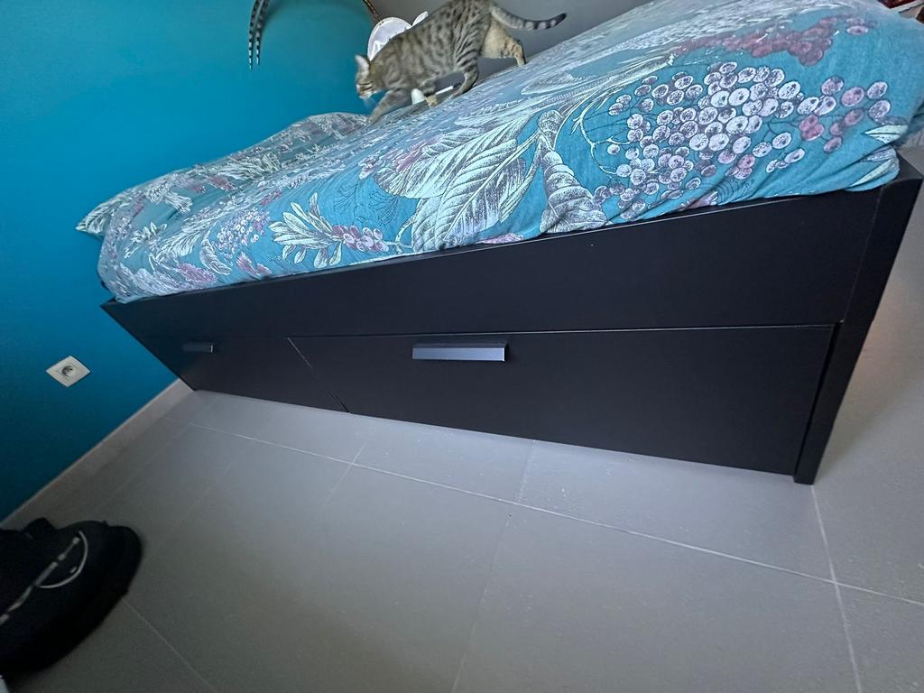 Alledaags bed, Ophalen, Zo goed als nieuw