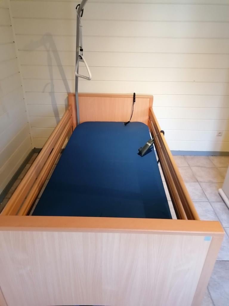 bedden, Diversen, Ophalen, Zo goed als nieuw