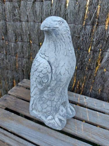 tuinbeeld van een arend, Enlèvement, Neuf, Béton, Animal