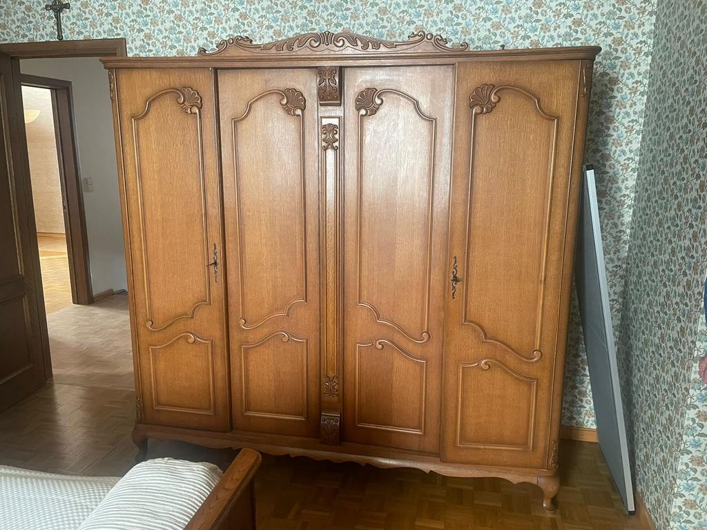 Antiek kleerkast, Ophalen, Zo goed als nieuw