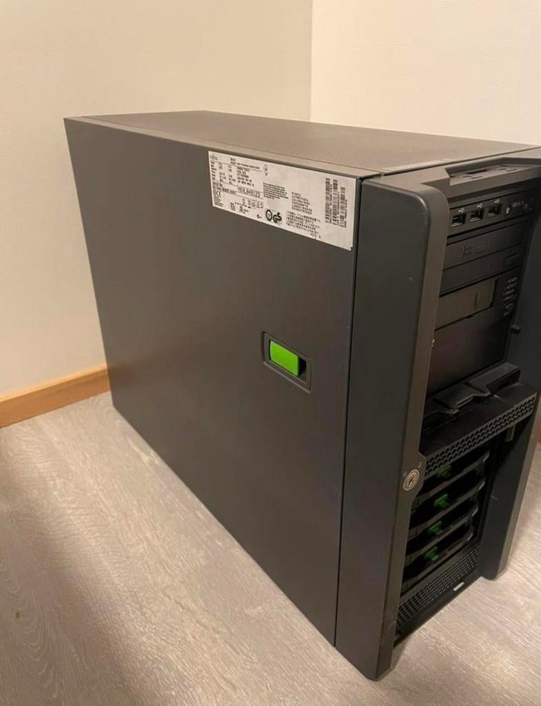 Oude server, Computers en Software, Servers, Ophalen, Gebruikt