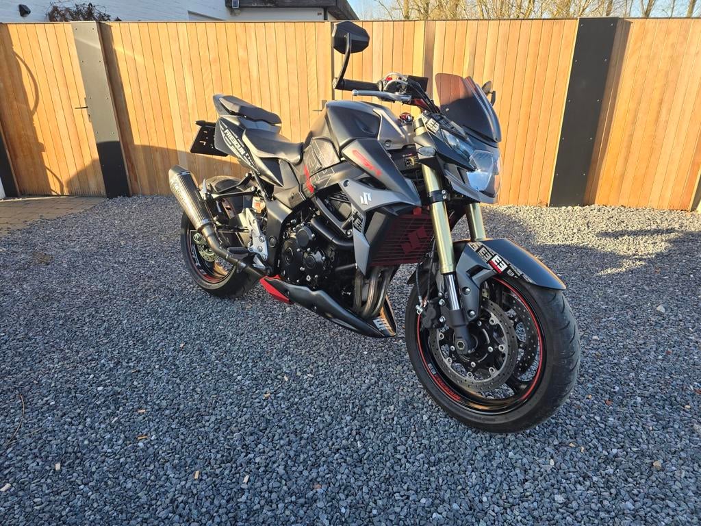 Suzuki Gsr fre3gun editie 750cc 2014 16418km nieuwstaat!!!, Motos, Motos | Suzuki, Permis Moto A, Entreprise, Plus de 35 kW, 749 cm³