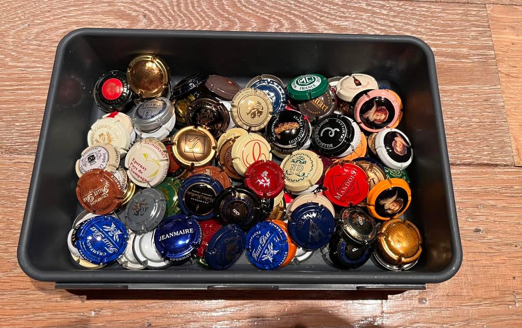 Lot B2 champagne capsules, geen generieke, Verzamelen, Complete verzamelingen en Collecties, Ophalen of Verzenden
