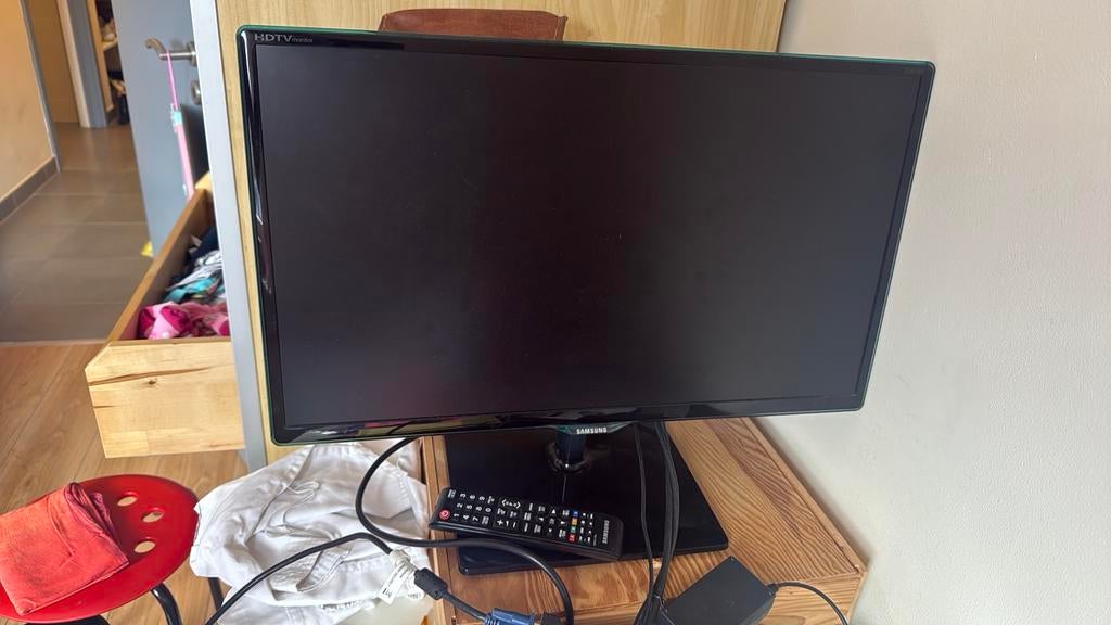 Ecran Samsung - diagonale 60cm - etat parfait, Enlèvement, Comme neuf, HDMI