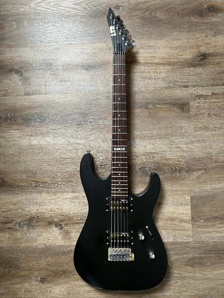 ESP Ltd M-50 Guitar Black Satin - 2015, Muziek en Instrumenten, Ophalen of Verzenden, Gebruikt, Solid body, Overige merken