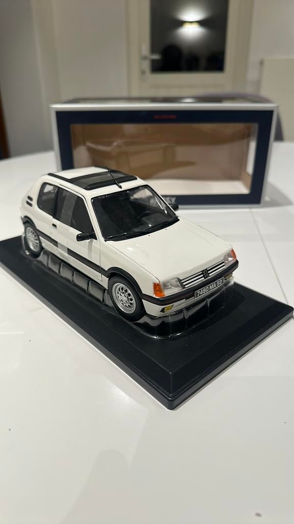 PEUGEOT 205 1.6 GTI 1/18 Norev Boxed, Ophalen of Verzenden, Nieuw, Auto, Norev