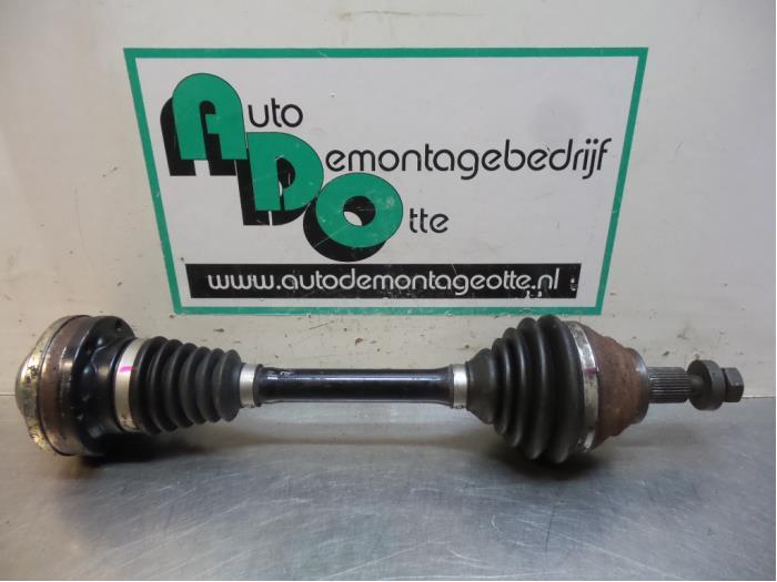 Arbre de transmission avant gauche d'un Volkswagen Golf (Gol, Autos : Pièces & Accessoires, Volkswagen, -, 3 mois de garantie