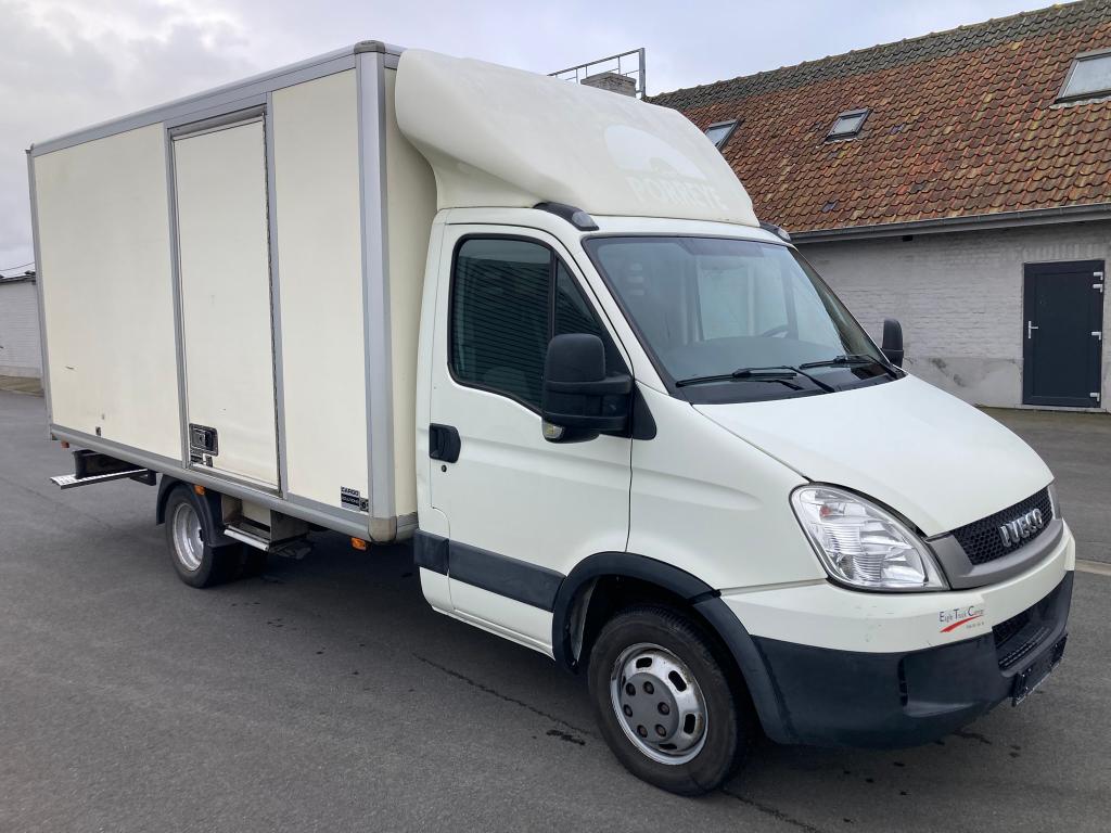 Iveco Daily 3000 cc à seulement 134000KM, Autos, Camionnettes & Utilitaires, Entreprise, Achat, Iveco, Diesel, Euro 4, Boîte manuelle