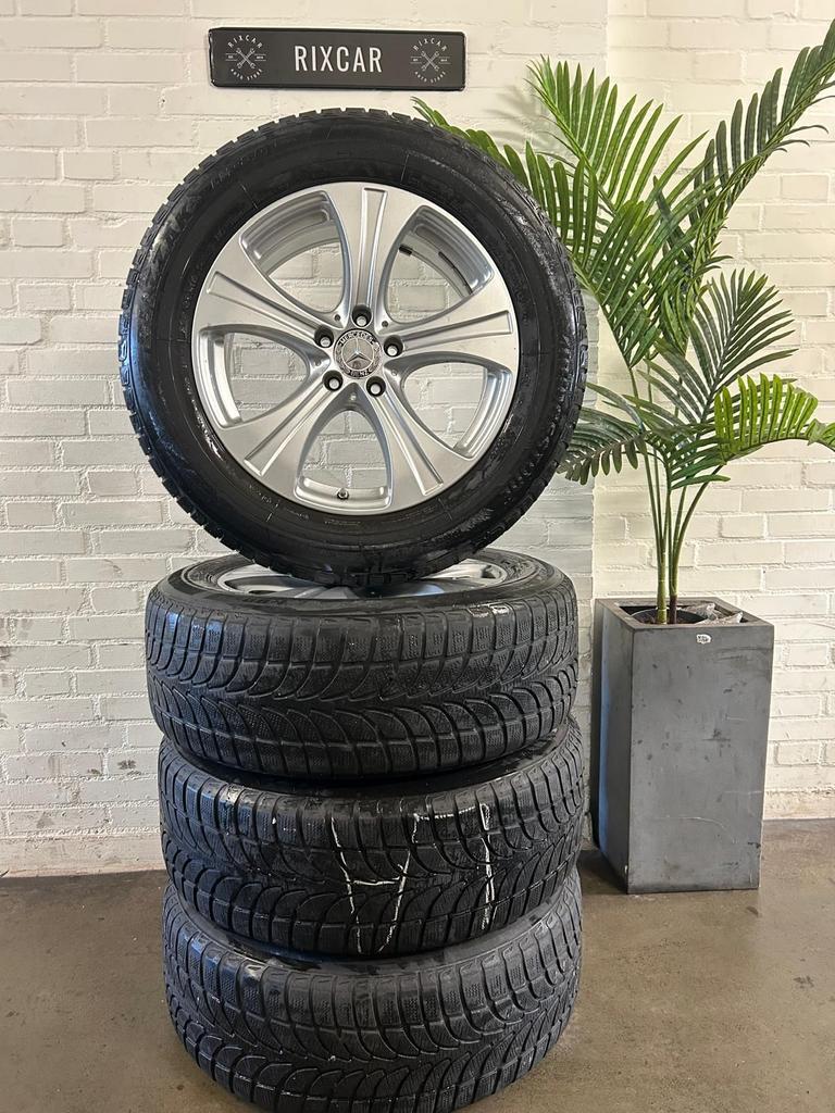 Originele Mercedes GLC velgenset 18INCH + Bridgestone Winter, Auto-onderdelen, Gebruikt, -, -, Banden en Velgen