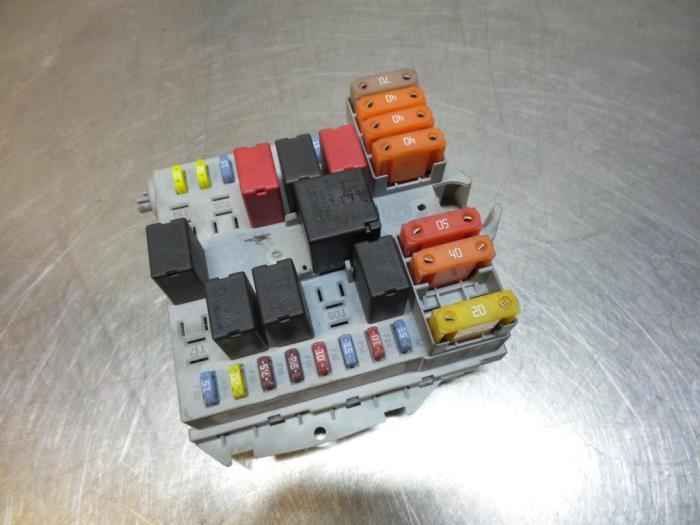 Boîte à fusibles d'un Alfa Romeo 159, Autos : Pièces & Accessoires, Électronique & Câbles, Alfa Romeo, Utilisé, Enlèvement ou Envoi