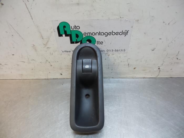 Commutateur vitre électrique d'un Renault Megane (Megane 2, Autos : Pièces & Accessoires, Renault, -, 3 mois de garantie, Utilisé