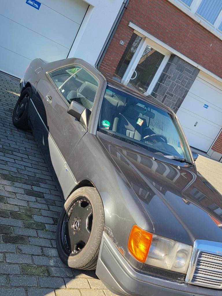 Ce230 w124 coupe oldtimer SPORTLINE, Auto's, Mercedes-Benz, Automaat, USB, Grijs, Particulier