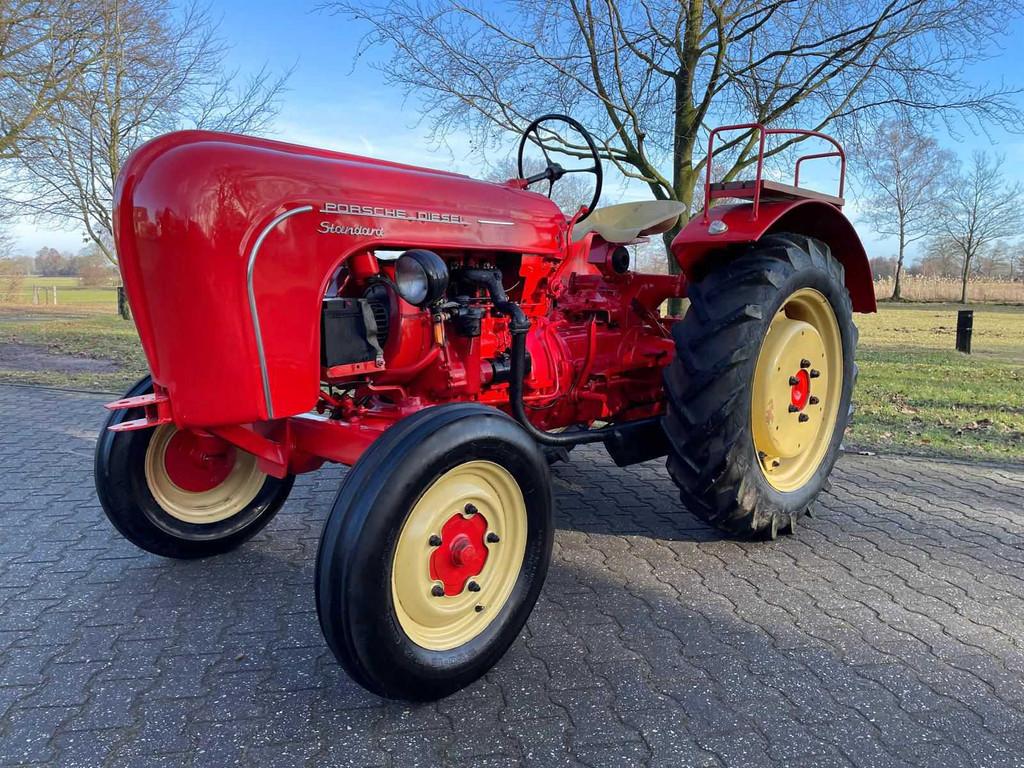 Tracteur Porsche Standard 218H Classic 1960, Articles professionnels, Agriculture | Tracteurs, Oldtimer/Ancêtre, Autres marques