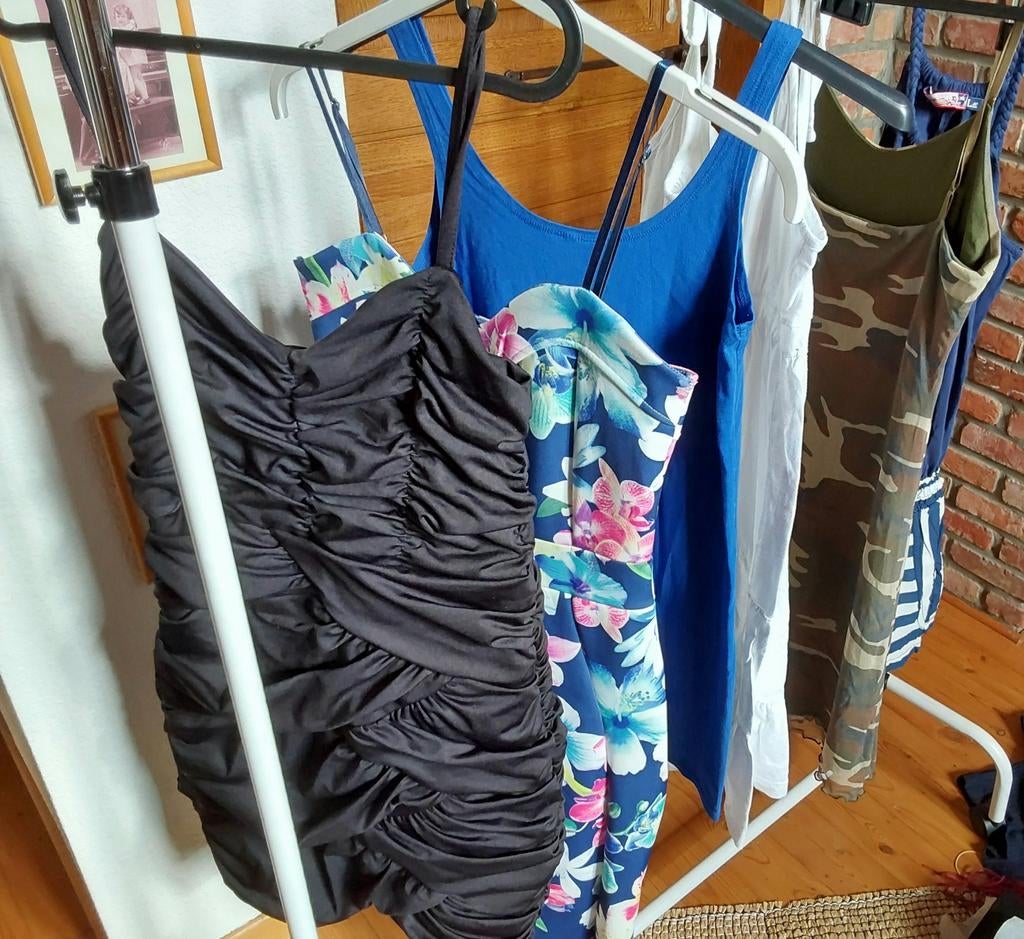 Lot 72 jurken van verschillende modellen en kleuren maat 38/, Diverses, Ophalen of Verzenden, Gedragen, Maat 38/40 (M)