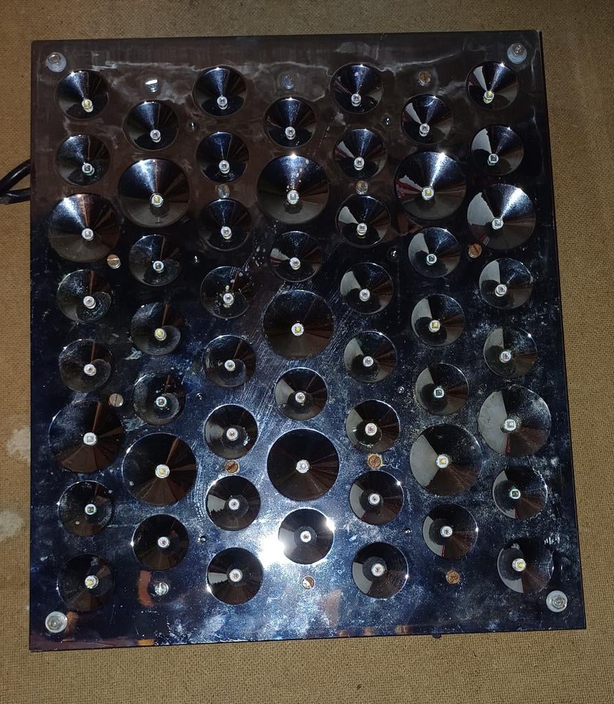 Plantengroei verlichting met regelbare lichtsterkte en groei, Ophalen