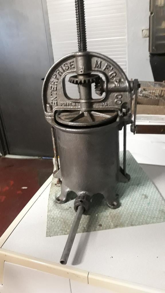 Worstenvuller, Ophalen, Zo goed als nieuw