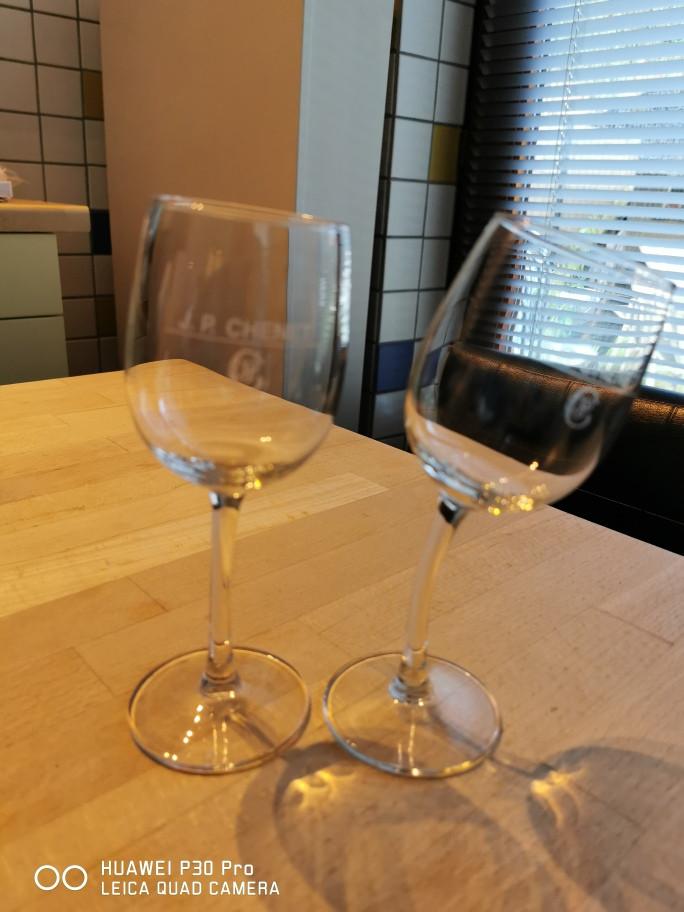 2 glazen op scheve voet J.P. Chenet, Verzamelen, Ophalen, Nieuw, Overige typen